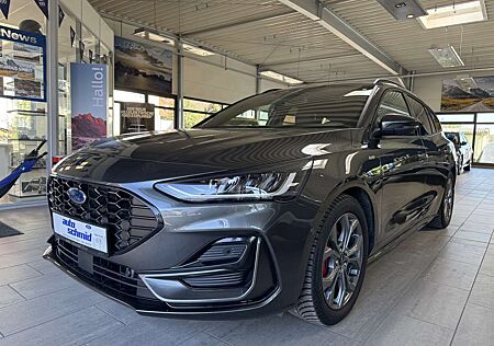 Ford Focus Turnier ST-Line X Panorama + Fahreras.