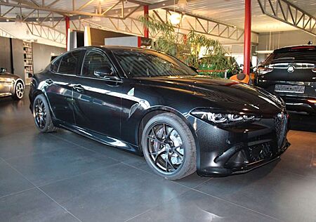 Alfa Romeo Giulia Quadrifoglio Akrapovic