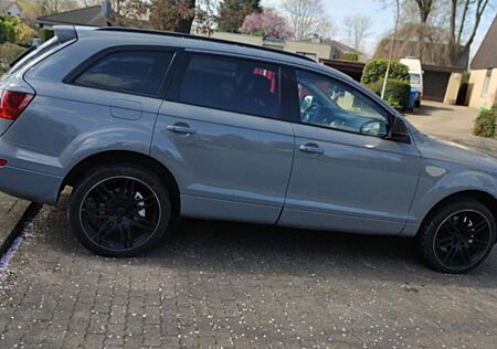 Audi Q7 3.0 TDI DPF quattro tiptronic