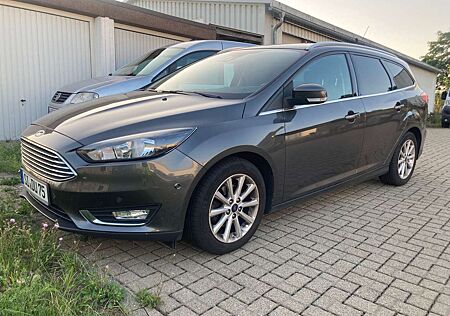 Ford Focus Turnier 1.0 EcoBoost Start-Stopp-System Titanium