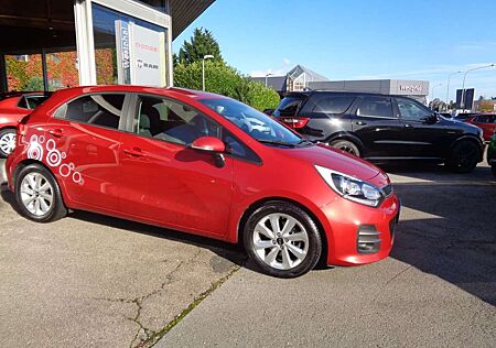 Kia Rio 1.2 Uefa Euro 2016