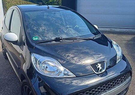 Peugeot 107 70 Urban Move mit Klimaanlage !