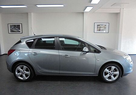 Opel Astra 1.4 Turbo 150 Jahre Automatik TÜV 09/2026