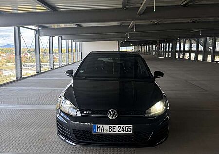 VW Golf gebraucht kaufen VW Golf Volkswagen GTD GTD 7 BMT Winterreifen und Felgen dabei