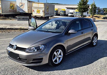 VW Golf Volkswagen Trendline BMT