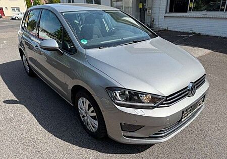 VW Golf Sportsvan Volkswagen DSG Sound BMT