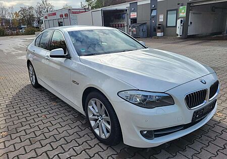 BMW 520d 520 +Head-Up+Nachtsicht Kamera+Assistent+vieles