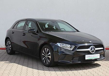 Mercedes-Benz A 180 d 8G-Dct WideScreen 458 2x große Display
