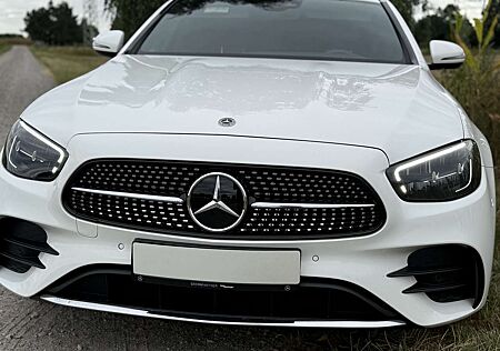 Mercedes-Benz E 220 d T 9G-TRONIC AMG Line