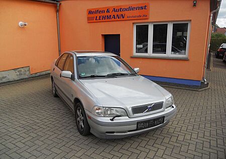 Volvo S40 2.0 Rest TÜV, 06/26