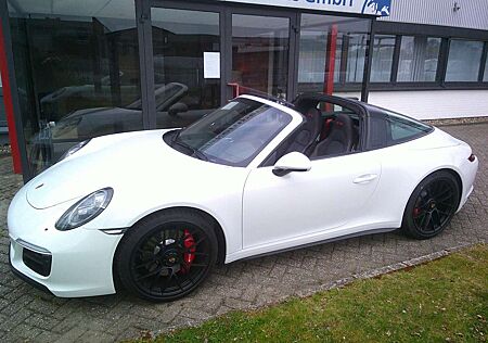 Porsche 911 Carrera 4 GTS TARGA H.-Lenk Liftachse