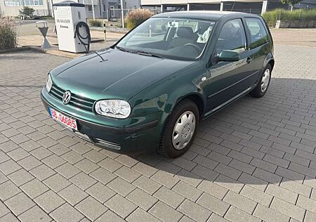 VW Golf Volkswagen 1.6 *