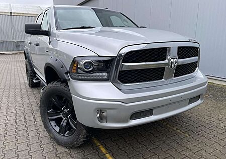 Dodge RAM 5,7 4X4 MONSTER OFFROAD 4"Rambox Crewcab LPG