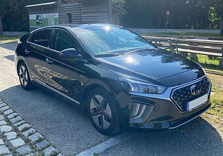 Hyundai Ioniq Hybrid, Garantie, Tüv/Service neu, 8-fach