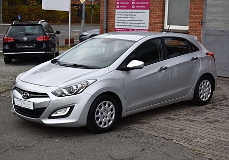 Hyundai i30 Classic *1.HAND*S-HEFT*KLIMA*NAVI*R.KAMERA*