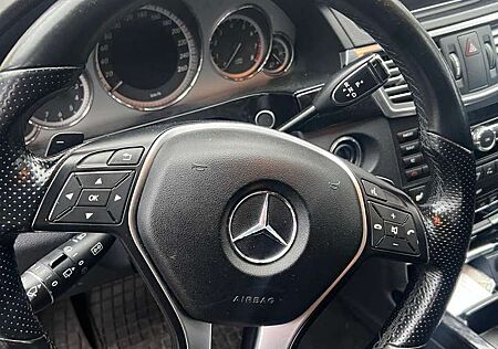 Mercedes-Benz E 200 CGI BlueEfficiency (212.248)