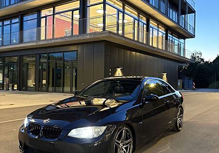 BMW 330i 330 Coupe Aut.