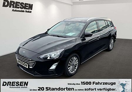 Ford Focus Titanium Turnier Navi LED El. Heckklappe Apple Car
