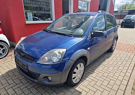 Ford Fiesta Cross 1.4 Klima,Lichtautom.,Allwetter,TÜV 06/26