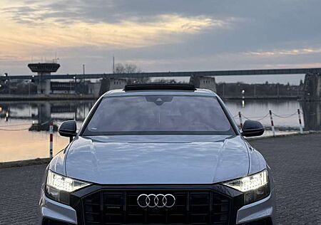 Audi SQ8 TDI quattro tiptronic