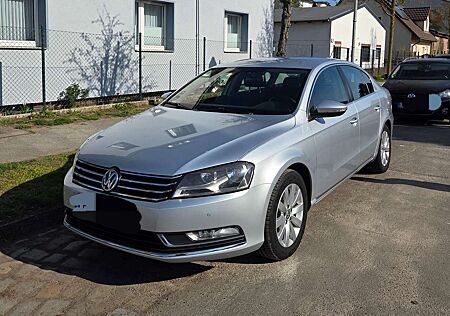 VW Passat Volkswagen 1.4 TSI DSG BlueMotion Technology Exclusive