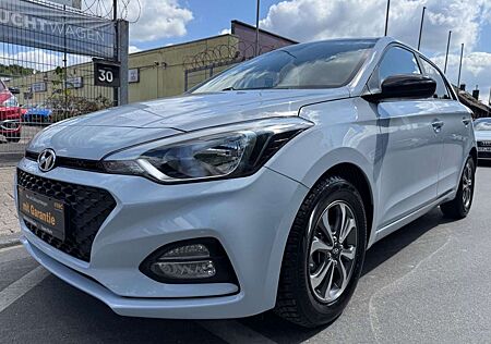 Hyundai i20 YES! Kamera Sitz. TÜV/Service NEU Garantie