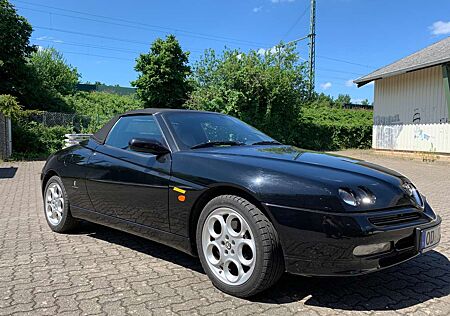 Alfa Romeo Spider 2.0 Twin Spark