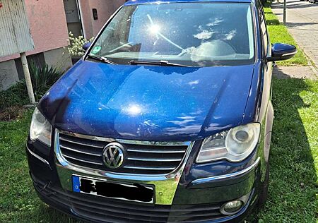 VW Touran Volkswagen 2.0 TDI R-Line Edition