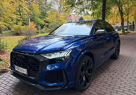 Audi RS Q8 4.0 TFSI quattro Sonderlack Carbon B&O