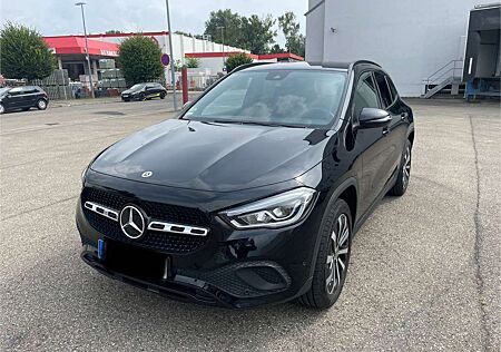 Mercedes-Benz GLA 250 8G-DCTProgressive