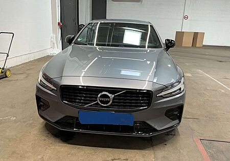 Volvo S60 2.0 B5 R-Design