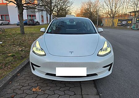 Tesla Model 3 Standard Reichweite Plus Hinterradantrieb