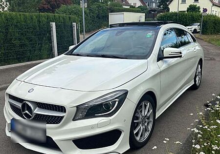 Mercedes-Benz CLA 200 (117.943)