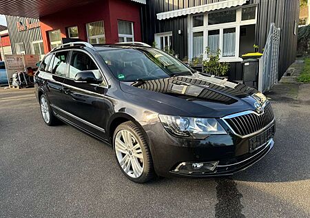 Skoda Superb 2.0 TDI Elegance DSG *Navi*Xenon*Leder*