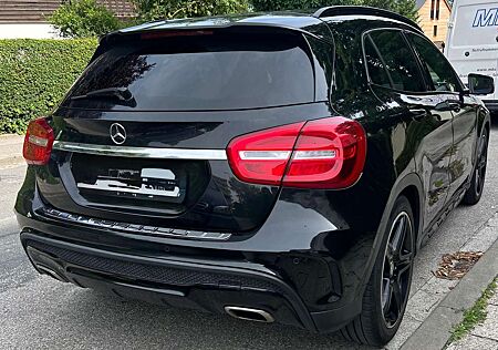 Mercedes-Benz GLA 250 7G-DCT AMG Line