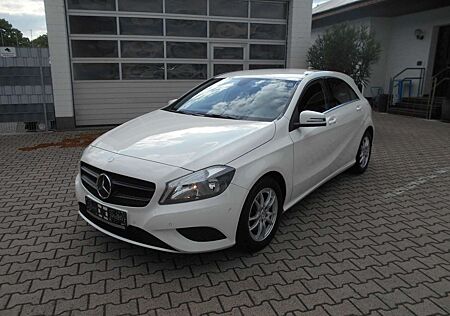 Mercedes-Benz A 180 BlueEfficiency /Parktronic/Leder/Sitzh./Alu/