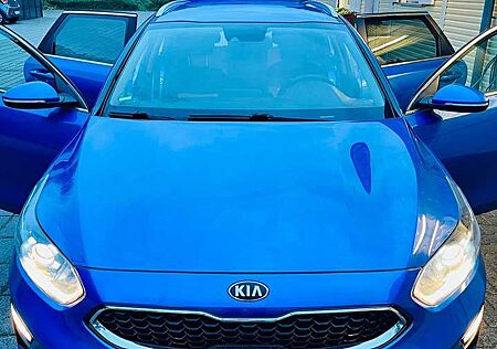 Kia Cee'd gebraucht kaufen Kia Cee'd Ceed / Ceed 1.4 T-GDI OPF GT Line