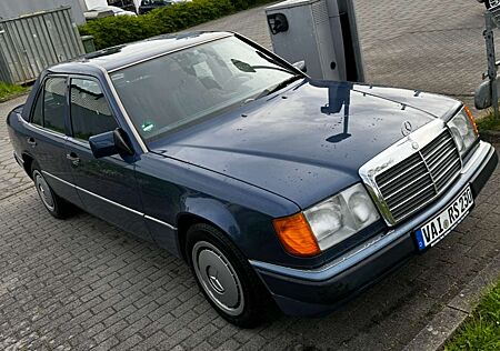 Mercedes-Benz E 230 Automatik