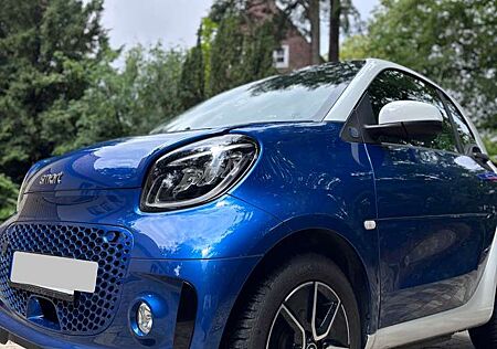 Smart ForTwo electric drive / EQ mit Navi, Kamera, Pano, Sitzh