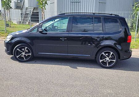 VW Touran Volkswagen 1.6 TDI DPF Comfortline