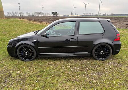 VW Golf Volkswagen IV 3.2 R32 TÜV 01-27