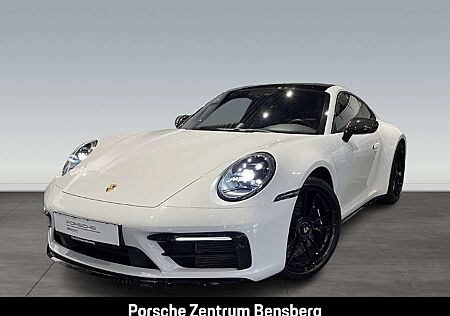 Porsche 992 911 Carrera 4 GTS