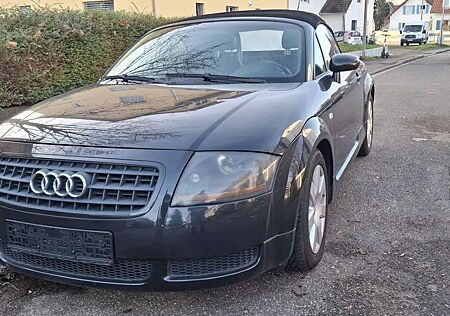 Audi TT 1.8 T Roadster (132kW)