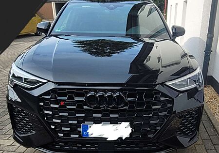 Audi RS Q3 2.5 TFSI quattro S tronic Black Line Pano