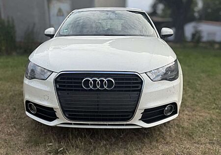 Audi A1 , 8X ( SPORTBACK 1.2 TFSI)