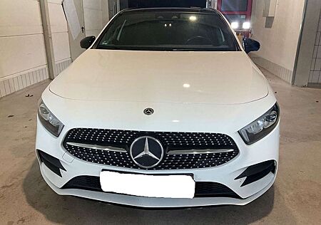 Mercedes-Benz A 220 7G-DCT AMG Line