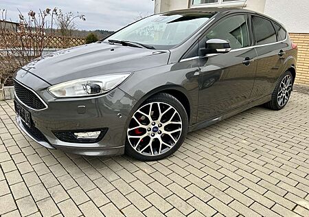 Ford Focus 1.5 Ecoboost Titanium Sport-Paket Bi-Xenon