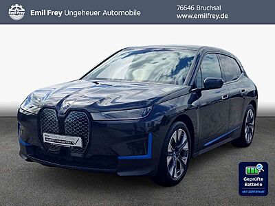 BMW iX xDrive40, AHK, SHZ