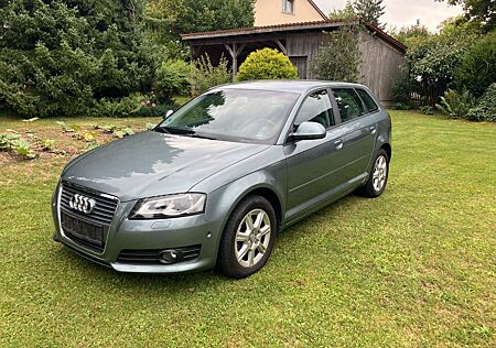 Audi A3 Sportback 1.6 Ambiente Xenon Alu TEL SH 2.Hd