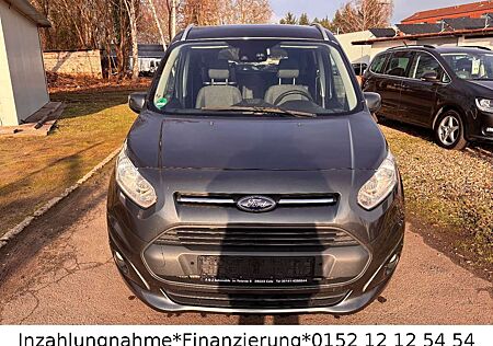 Ford Grand Tourneo Connect Titanium